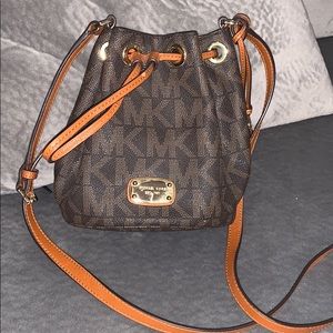 NEW CONDITION - Brown MICHAEL KORS satchel